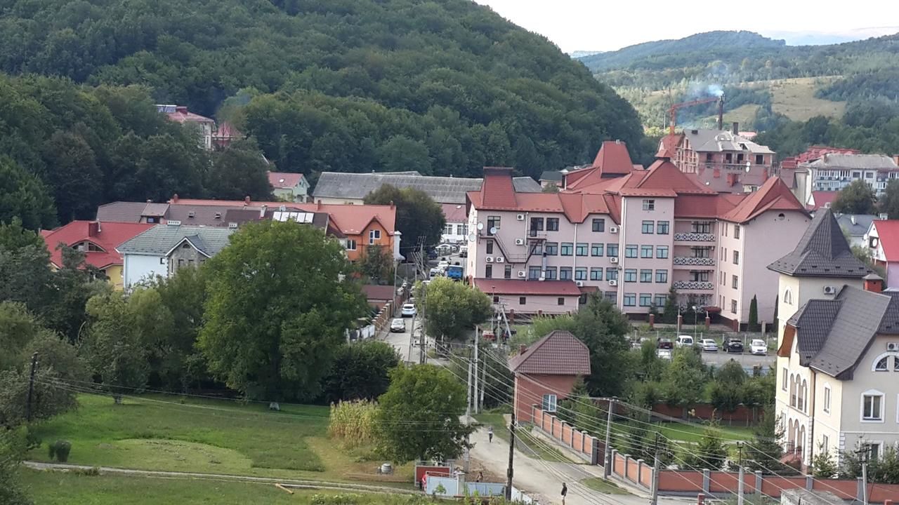 Апартаменты У Оксаны Поляна